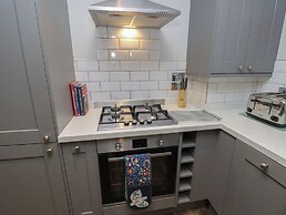 Rookley Lake Cottage