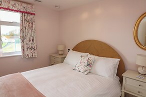 Seashells, 17 Channel View