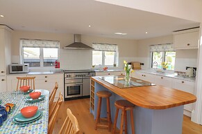 Seashells, 17 Channel View