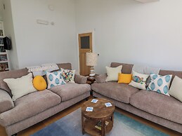 Seashells, 17 Channel View