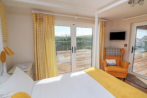 Seashells, 17 Channel View