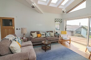 Seashells, 17 Channel View