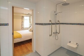 Seashells, 17 Channel View