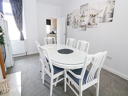 15 South Avenue Mews