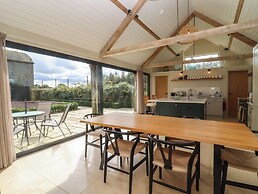 Hawthorn Barn