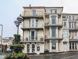 6 Searock Apartments