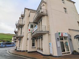 6 Searock Apartments