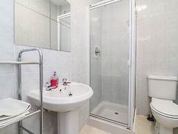 6 Searock Apartments