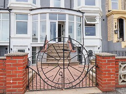 Apt 4 @ Hunter's Quay