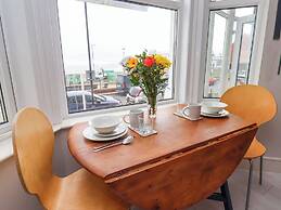 Apt 4 @ Hunter's Quay