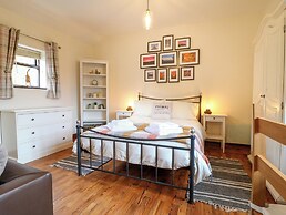 Woodstock Lodge