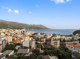 Budva Hideaway Apartment With Breathtaking Views