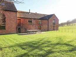 Fairoaks Barns