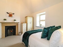 Upper Hurst Farmhouse