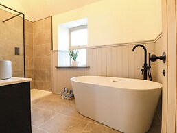 Upper Hurst Farmhouse