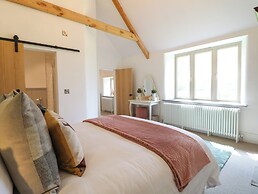 Upper Hurst Farmhouse