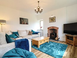 Upper Hurst Farmhouse