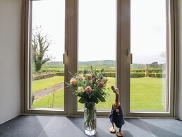 Upper Hurst Farmhouse