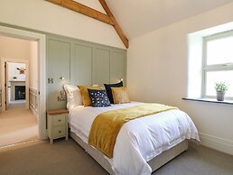 Upper Hurst Farmhouse