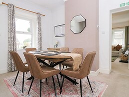 3 Nixon Terrace
