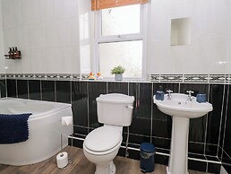 3 Nixon Terrace