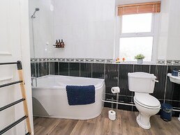 3 Nixon Terrace