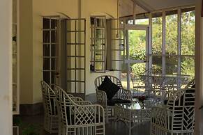 Wathai Heritage Bungalow