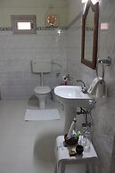 Wathai Heritage Bungalow