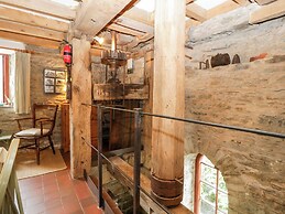 Halls Mill