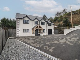 Ty Mawr