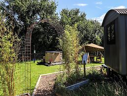 Limetree Luxury Glamping Southdown