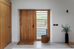 Lower Walreddon Barn