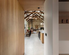 Lower Walreddon Barn