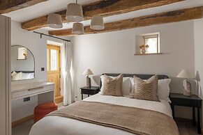 Lower Walreddon Barn