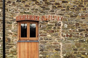 Lower Walreddon Barn
