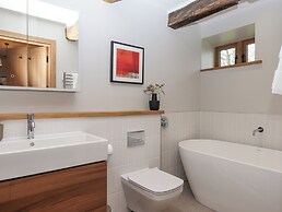 Lower Walreddon Barn