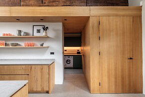 Lower Walreddon Barn