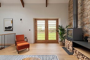 Lower Walreddon Barn