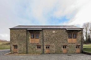 Lower Walreddon Barn