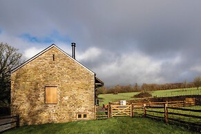 Lower Walreddon Barn