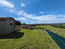 Hafan Gelli Sheperds Hut - Enlli