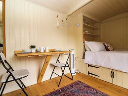Mitford Gypsy Hut