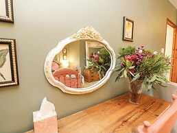 Horseshoe Cottage