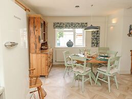 Horseshoe Cottage