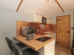 The Foxes Den Shepherds Hut