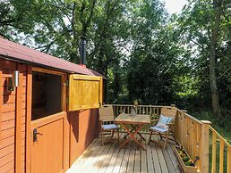 The Foxes Den Shepherds Hut