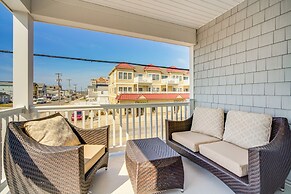 Walk to Beach: Spacious Condo in North Wildwood!