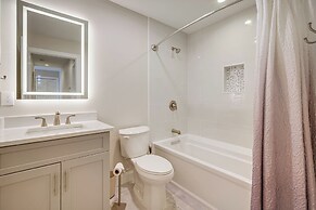 Walk to Beach: Spacious Condo in North Wildwood!