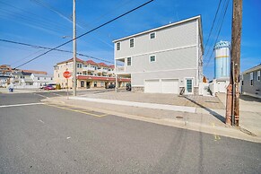 Walk to Beach: Spacious Condo in North Wildwood!