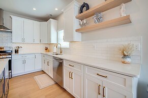 Walk to Beach: Spacious Condo in North Wildwood!